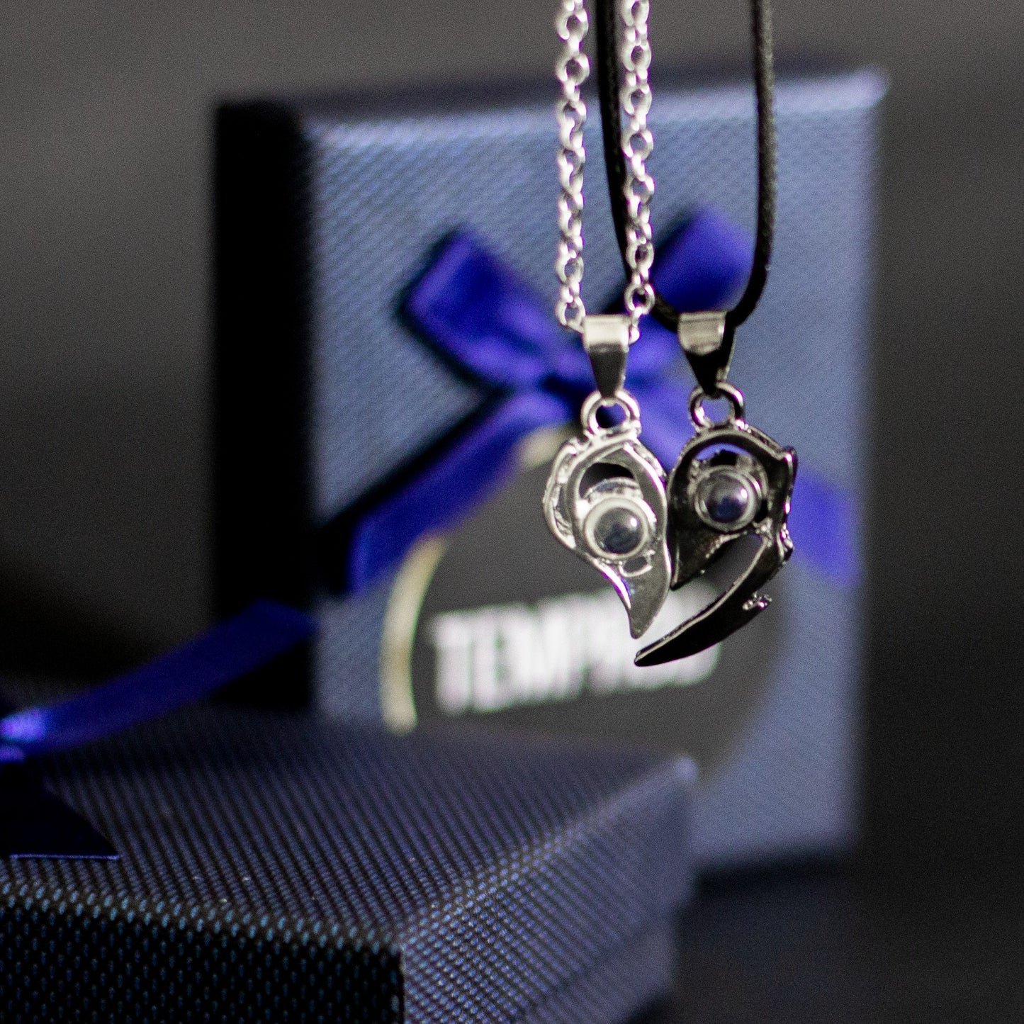 Collares Conexion Magnetica TE AMO en 100 idiomas (Ambas Cadenas Incluidas)