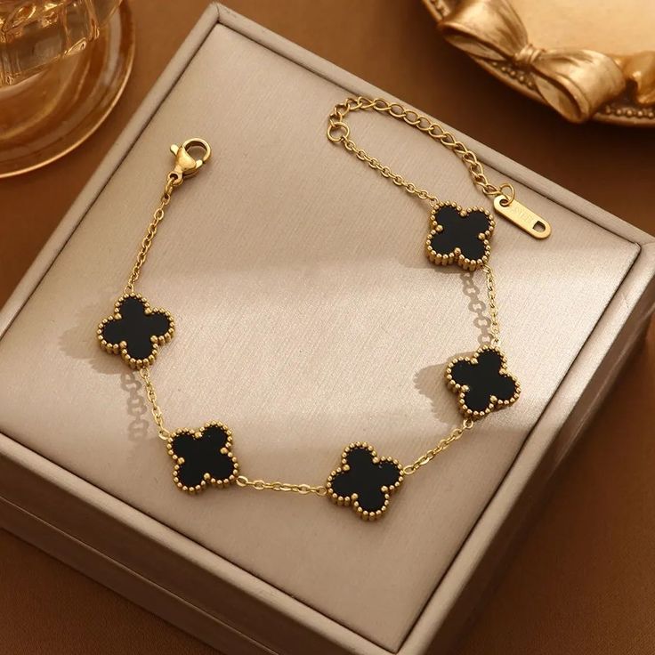 Pulsera De Trébol CON Cajita de Regalo🎁