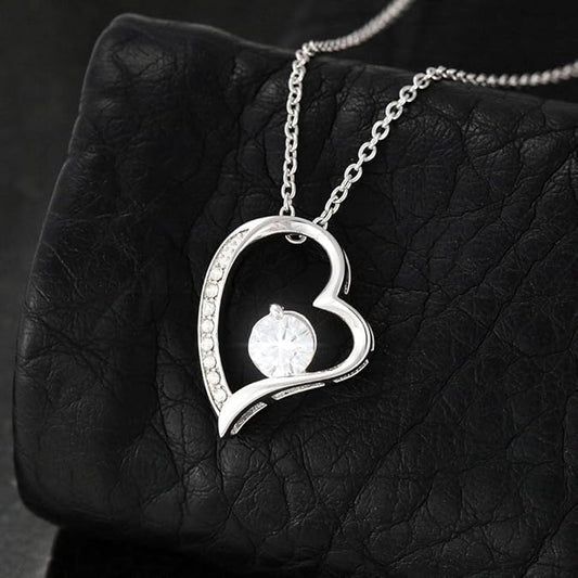 Collar Corazón con Caja de Regalo